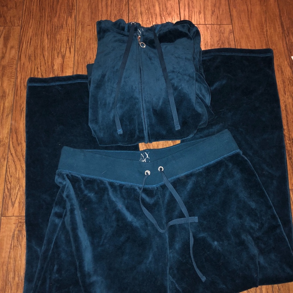 New York & Company Velour Blue Sweat Outfit